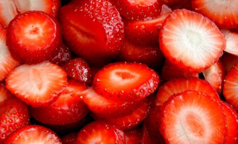 Can You Freeze Sliced Strawberries