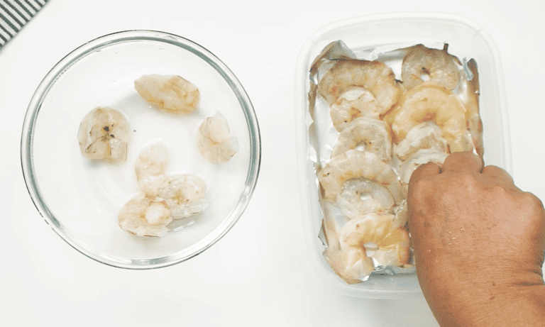 Place Prawns Into Containers
